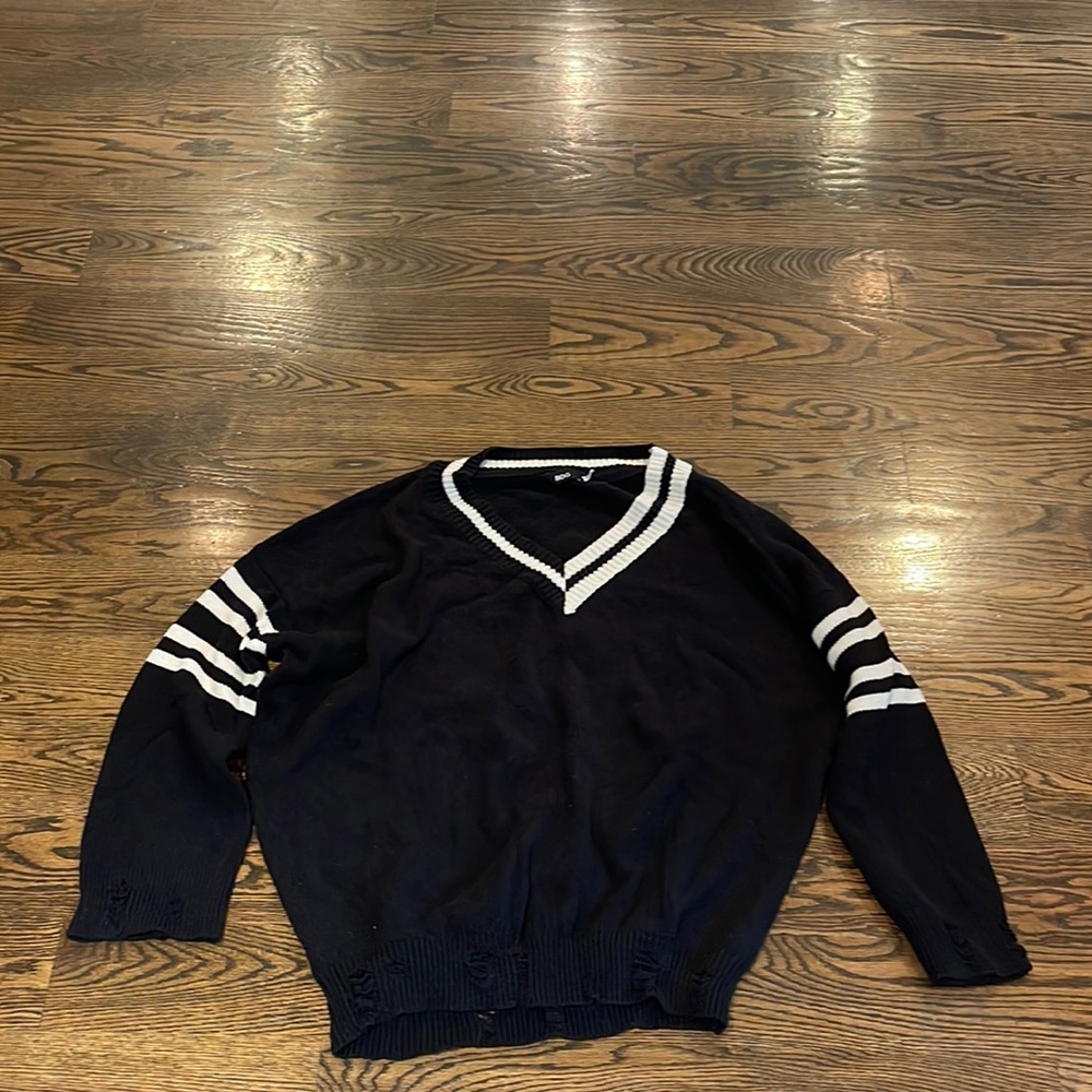 BDG Vneck Sweater
